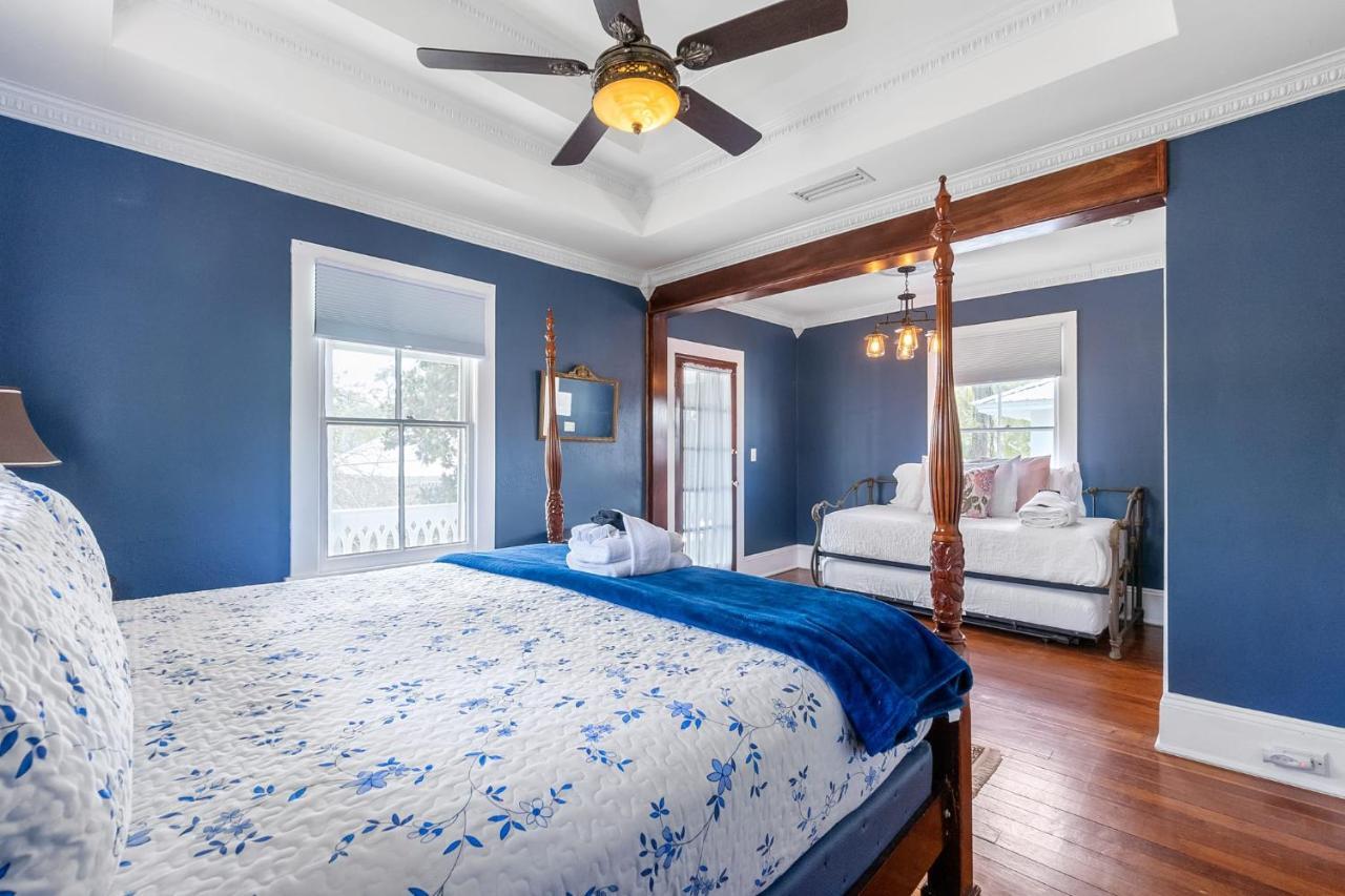 Holiday home The Blue Lion- 2 Blocks To Downtown Historic Charm *