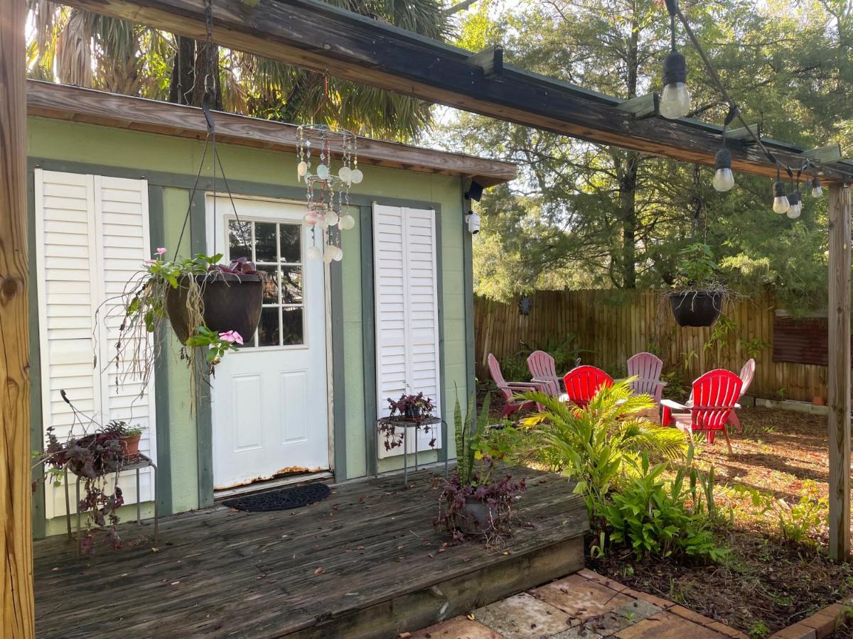 3br/3ba Charming Key West Style In Downtown *