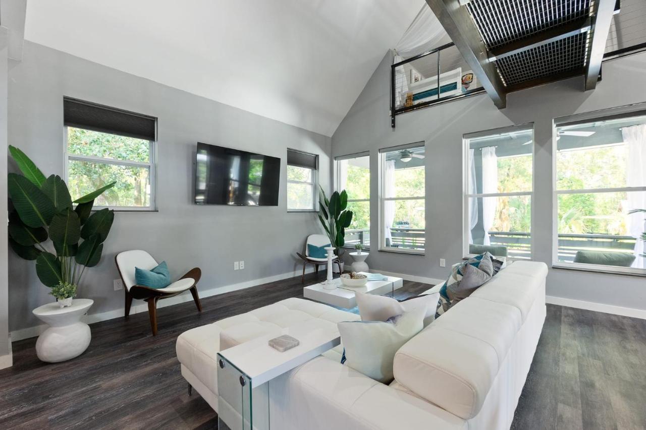 Secret Pool Cabana- Mins To Downtown And Holiday home St. Augustine