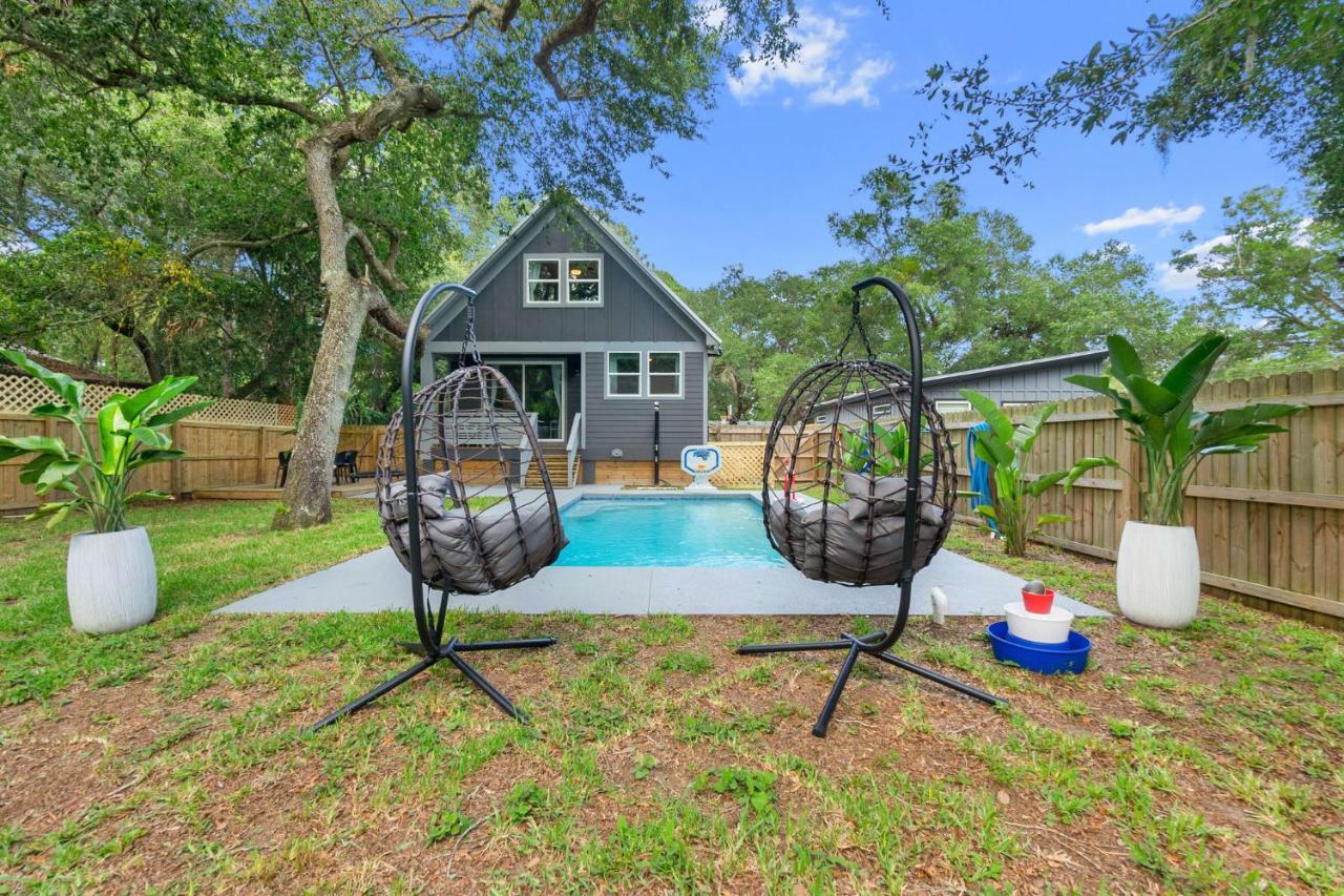 Secret Pool Cabana- Mins To Downtown And