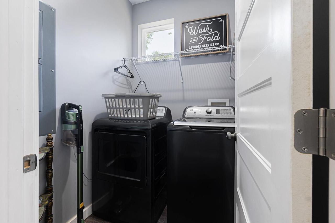 Holiday home Secret Pool Cabana- Mins To Downtown And