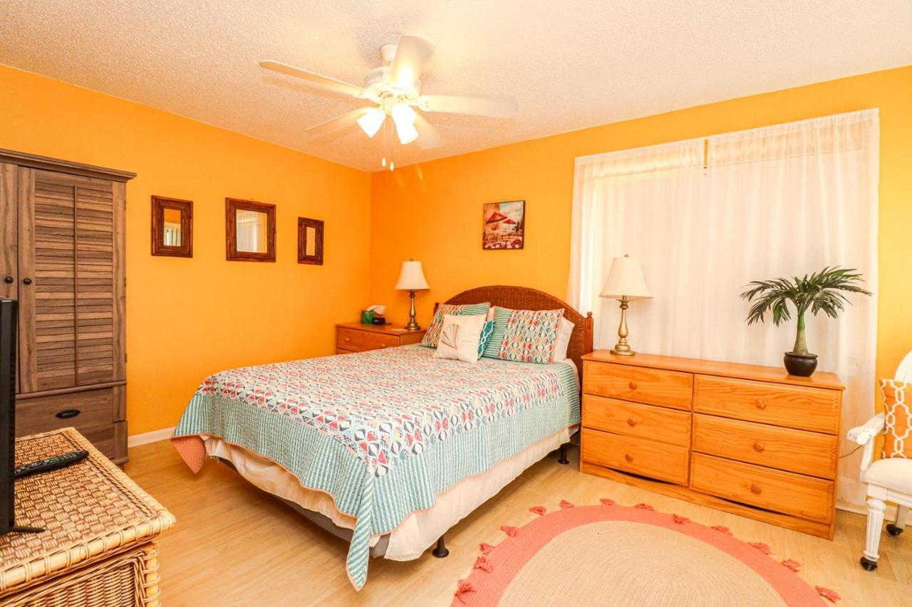 Holiday home Ocean Village Club D25