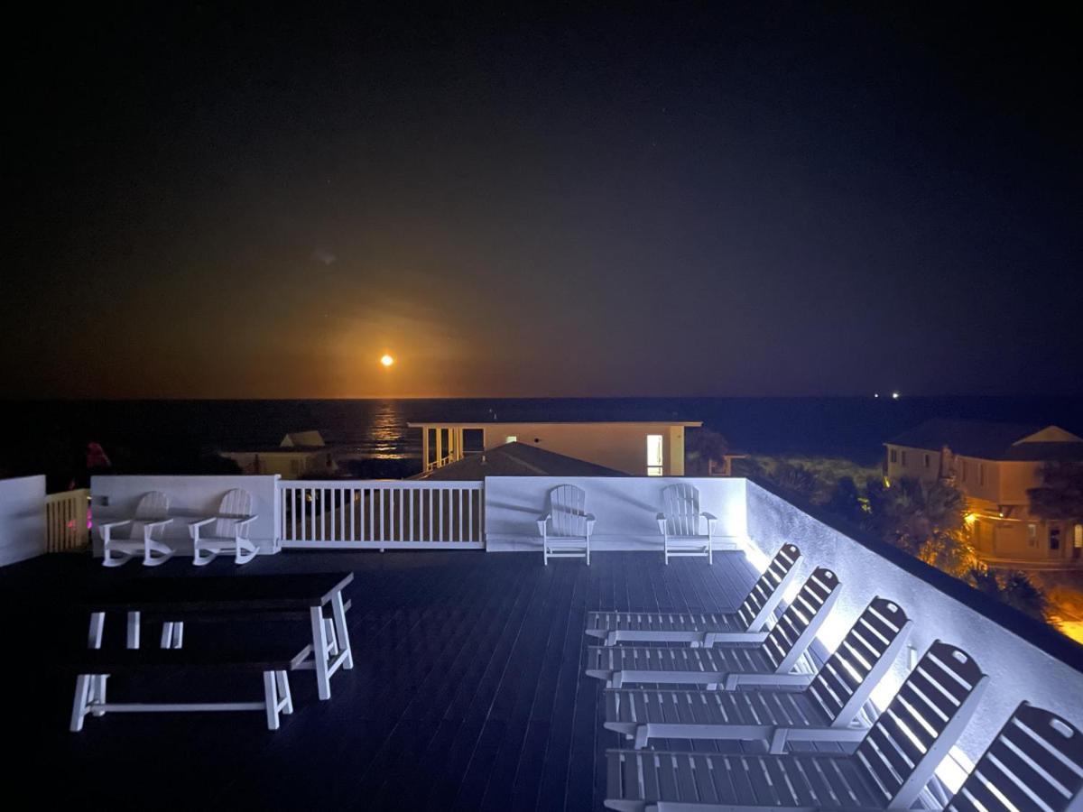 Holiday home Sol Mate Roof Deck At The Private Heated Pool And Firepit