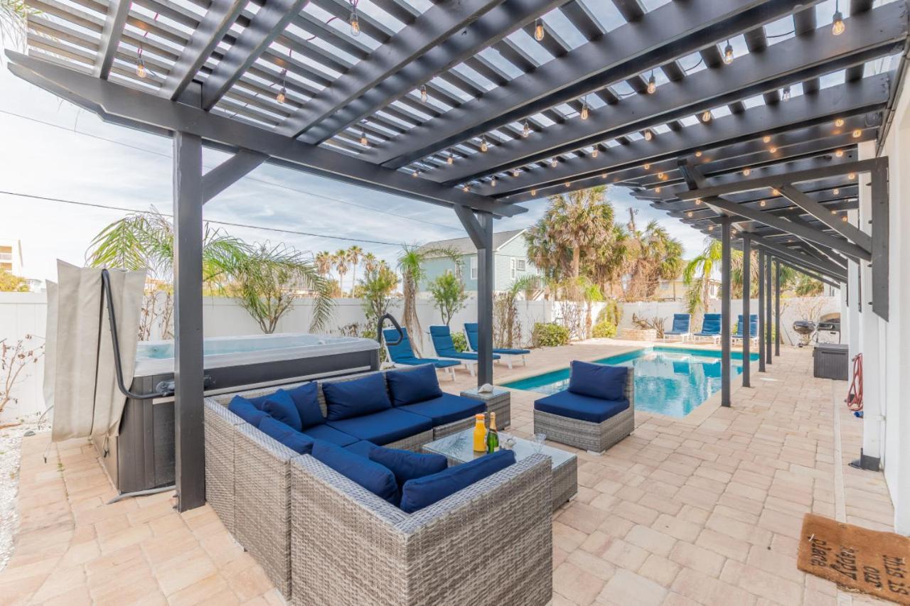 Sol Mate Roof Deck At The Private Heated Pool And Firepit Holiday home