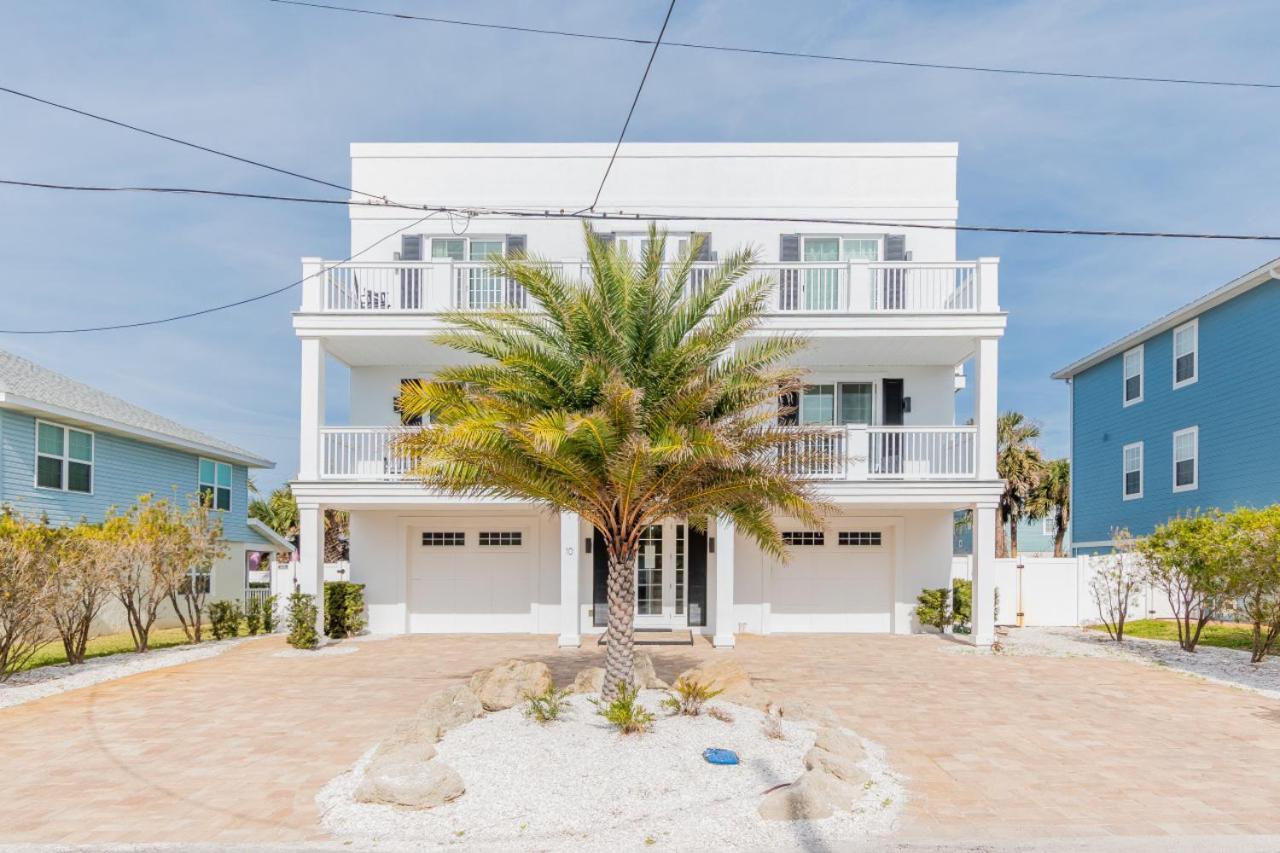 Holiday home Sol Mate Roof Deck At The Private Heated Pool And Firepit *