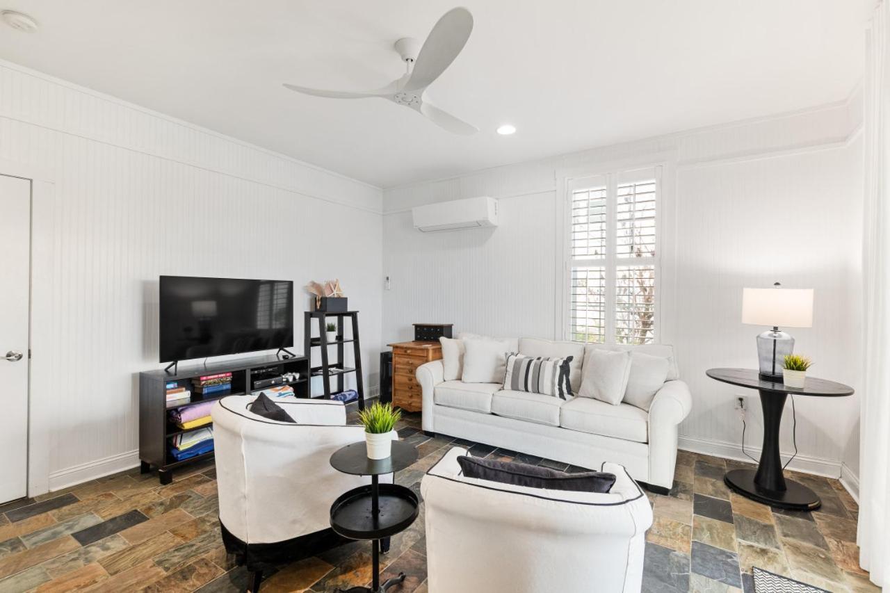 Sol Mate Roof Deck At The Private Heated Pool And Firepit Holiday home *