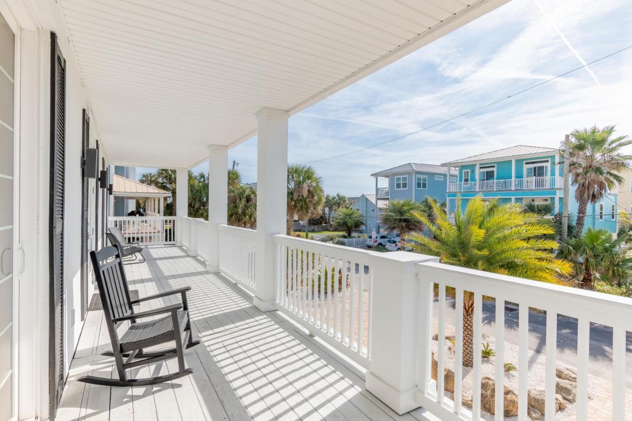 Sol Mate Roof Deck At The Private Heated Pool And Firepit Holiday home *