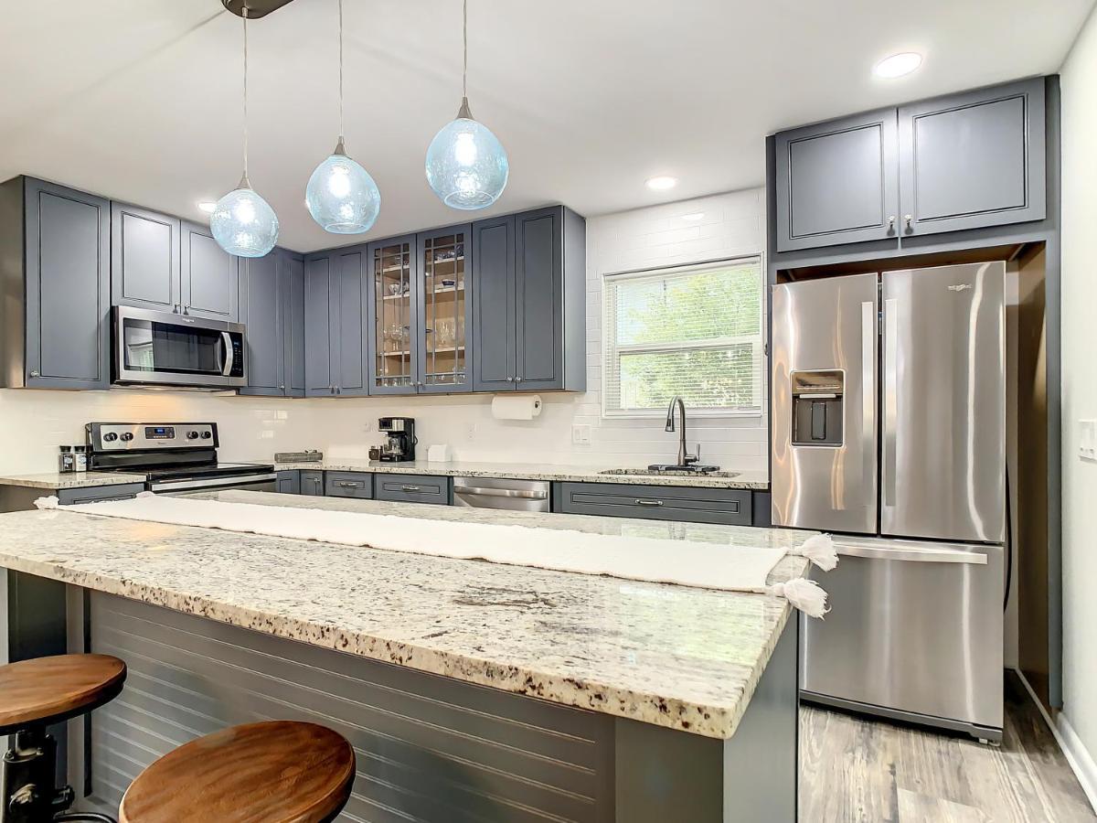 Take A Stroll By The Park - Pet And Family Friendly Holiday home St. Augustine