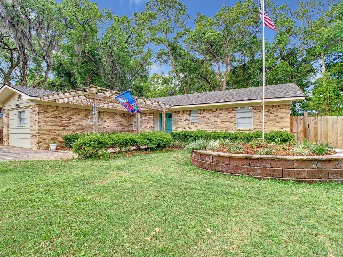Holiday home Take A Stroll By The Park - Pet And Family Friendly *