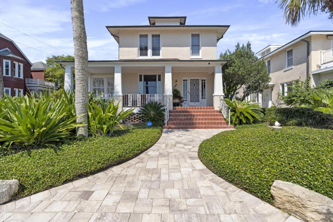 Bella Vista Waterfront Holiday home