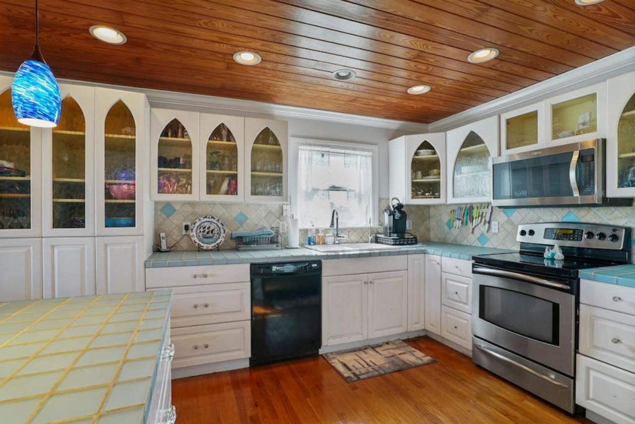 Sea Glass - An Oceanfront Experience Holiday home *