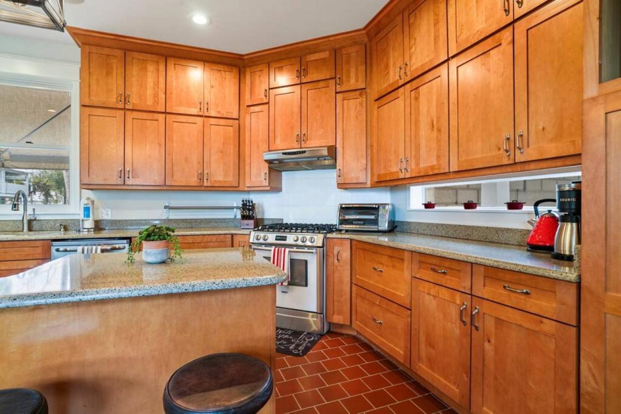 Bella Vista Waterfront Holiday home
