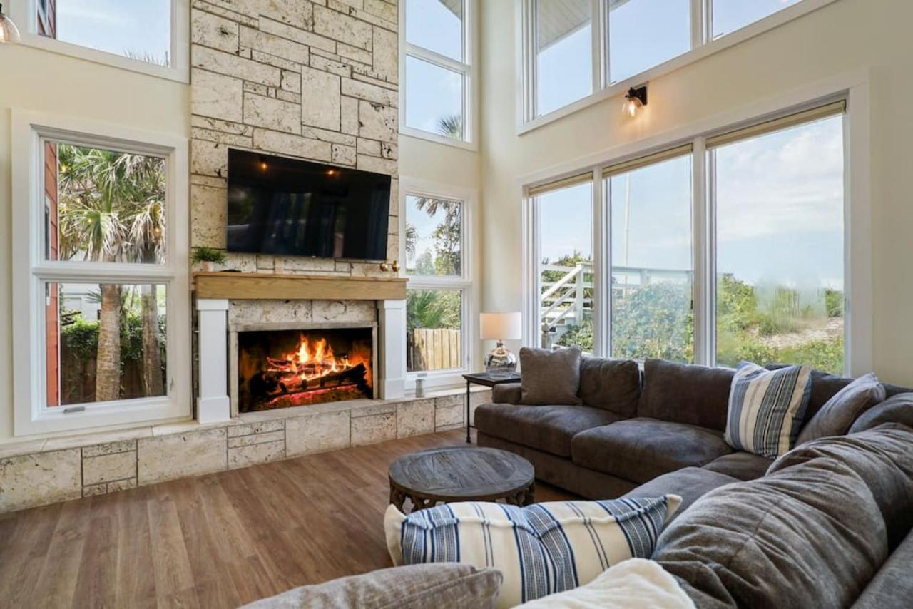 Crescent Lookout Oceanfront With Panoramic Views *