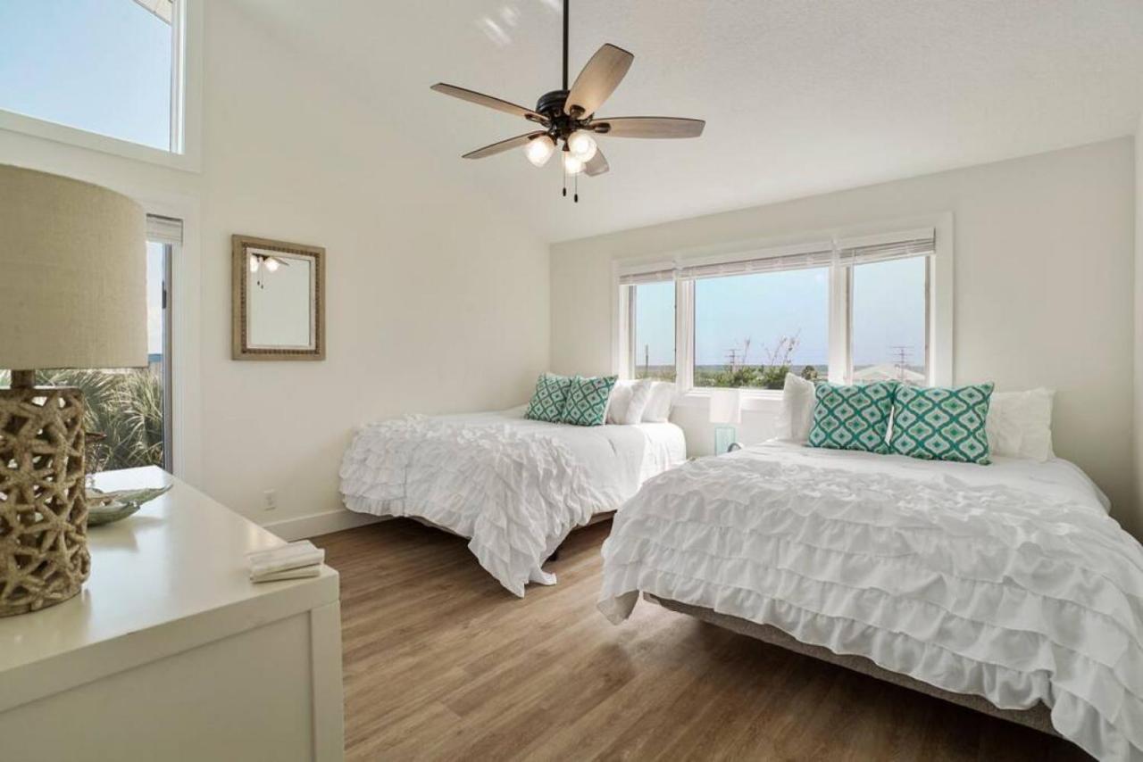Crescent Lookout Oceanfront With Panoramic Views