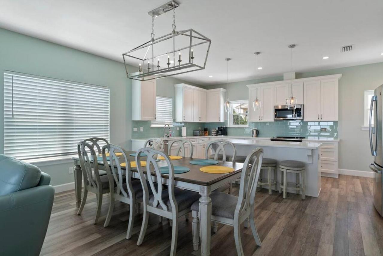Holiday home Just Beachy Spectacular Oceanfront With Heated Pool *