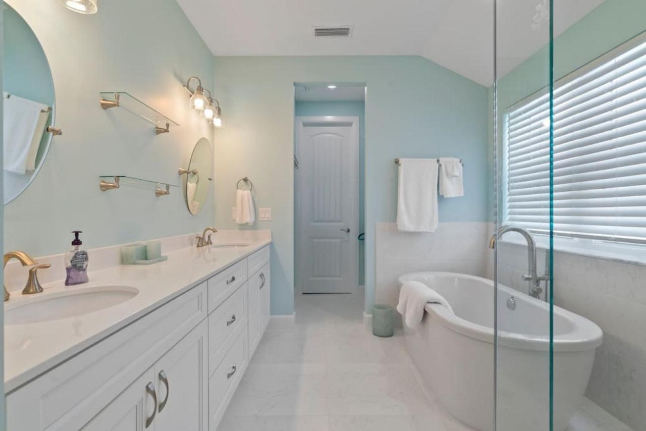 Holiday home Just Beachy Spectacular Oceanfront With Heated Pool St. Augustine