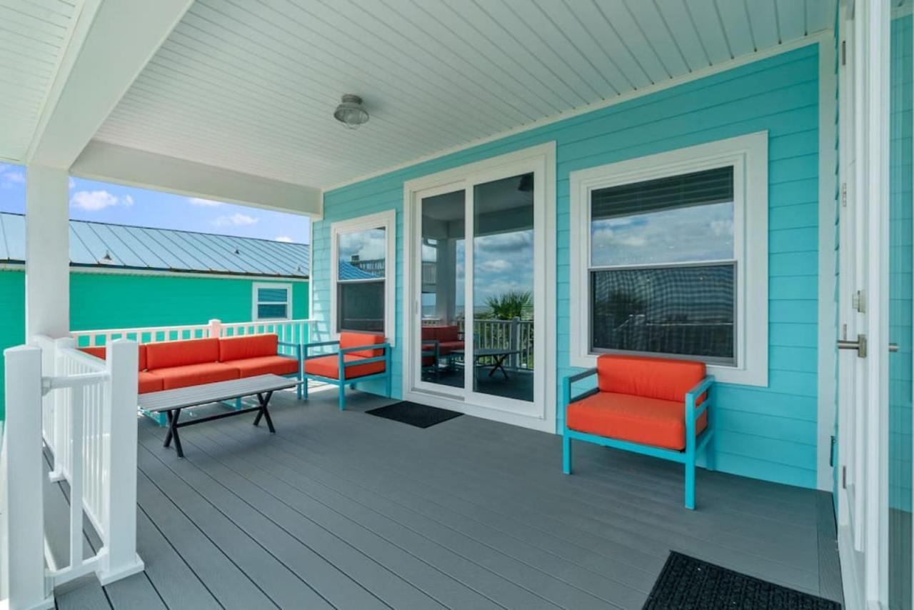 Just Beachy Spectacular Oceanfront With Heated Pool Holiday home