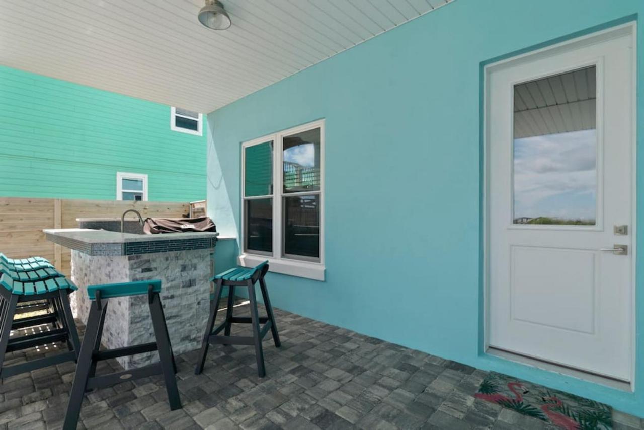 Holiday home Just Beachy Spectacular Oceanfront With Heated Pool