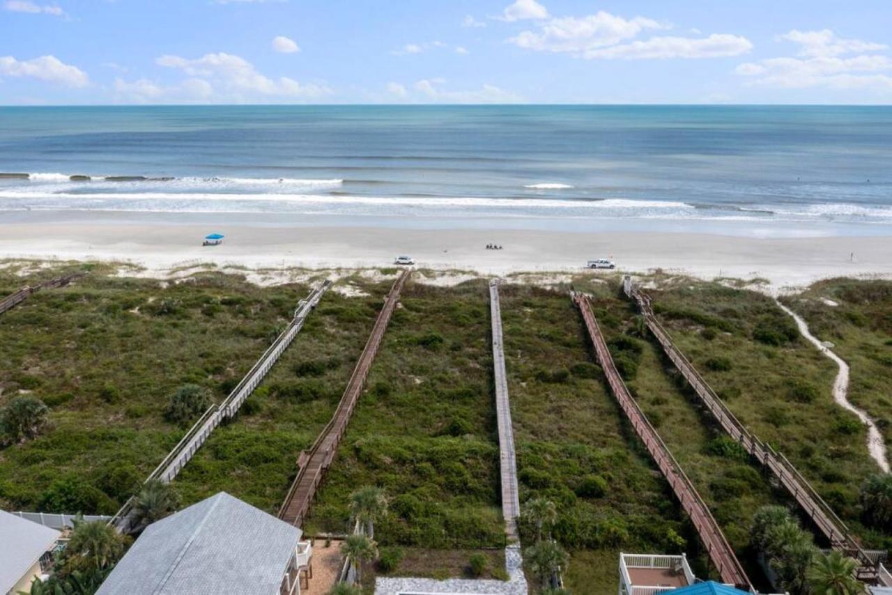 Just Beachy Spectacular Oceanfront With Heated Pool Holiday home