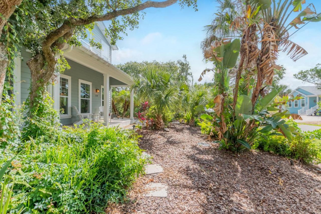 Sea La Vie Pool History Holiday home