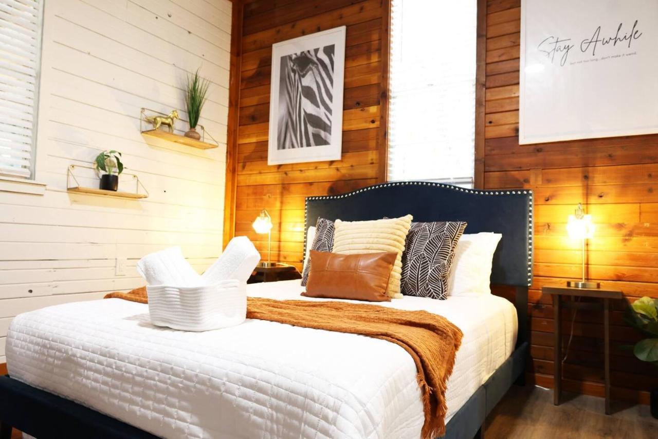 Holiday home Charming Oasis - Ultimate Rustic Getaway!