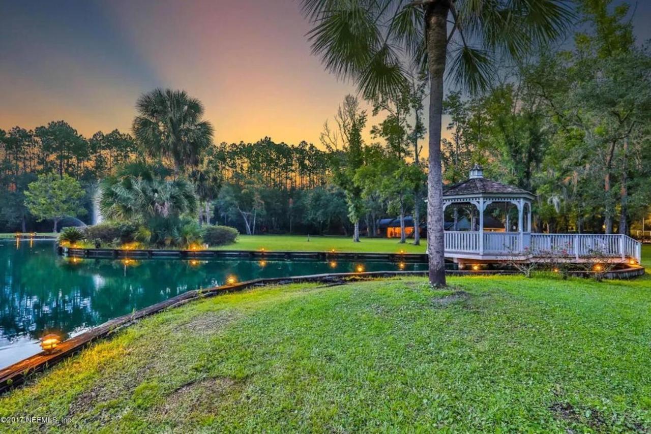 Charming Oasis - Ultimate Rustic Getaway! Holiday home *
