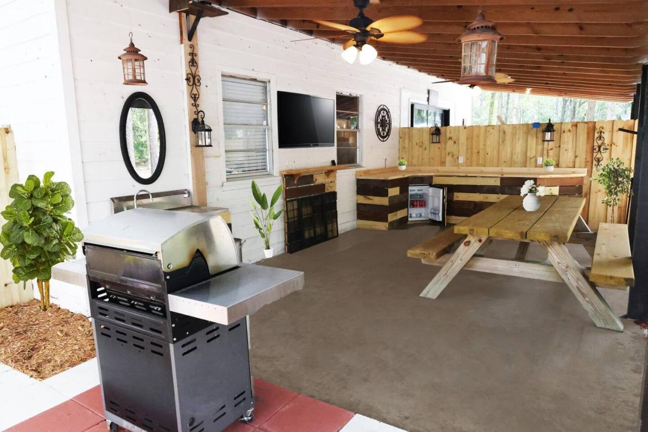 Charming Oasis - Ultimate Rustic Getaway!