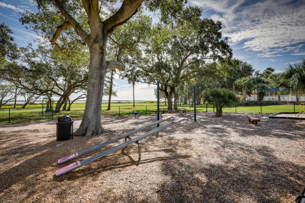 St Augustine With Fire Pit And Amenity Access! *