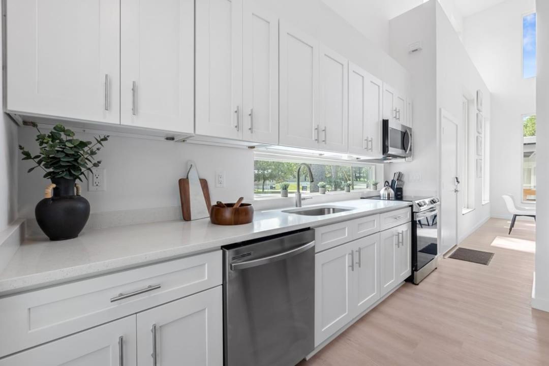 Contemporary Charm Mins To Dntn And * St. Augustine
