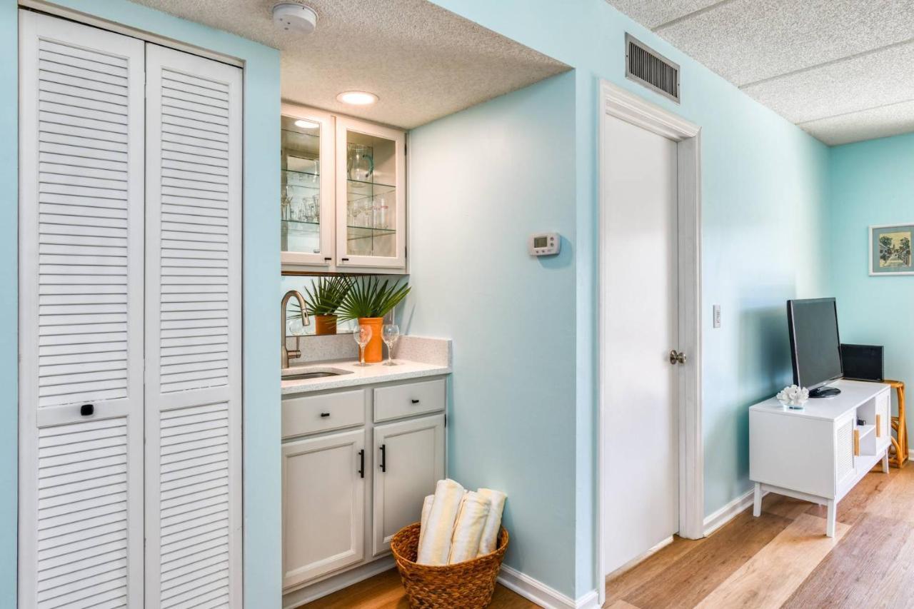 Ocean And Racquet 8208 Holiday home