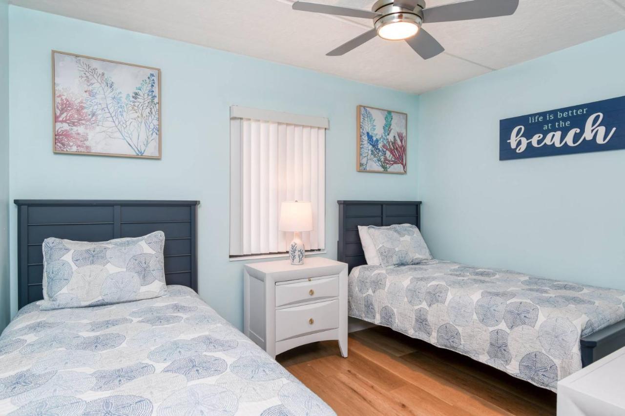Ocean And Racquet 8208 Holiday home