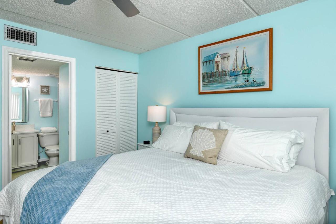 Ocean And Racquet 8208