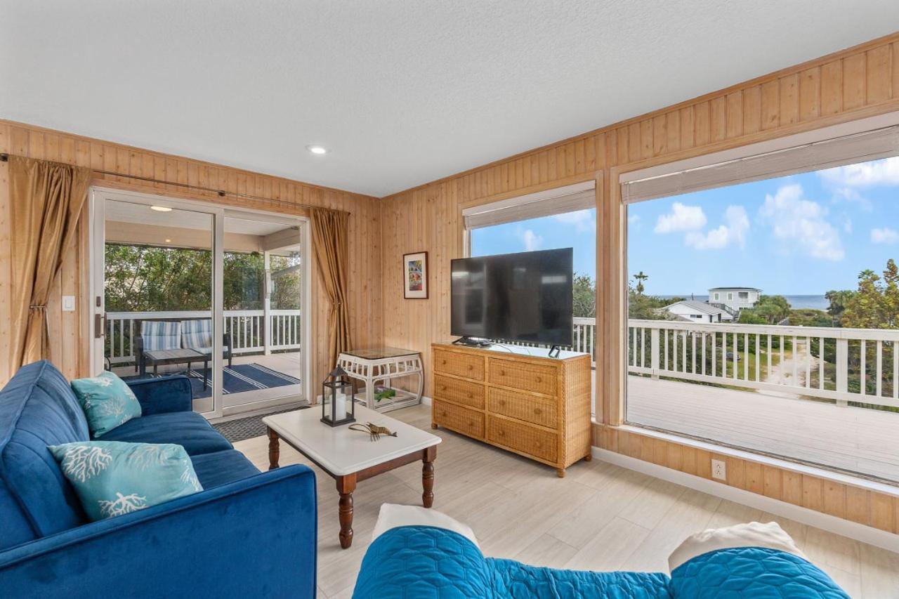 Pet Friendly In With Wrap-around Porches And Close Proximity To *