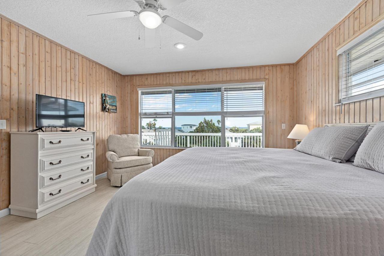 Holiday home Pet Friendly In With Wrap-around Porches And Close Proximity To