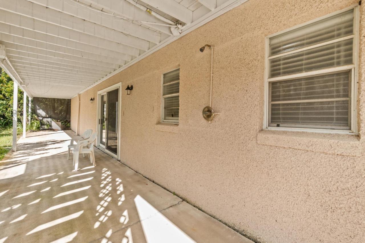 Holiday home Pet Friendly In With Wrap-around Porches And Close Proximity To