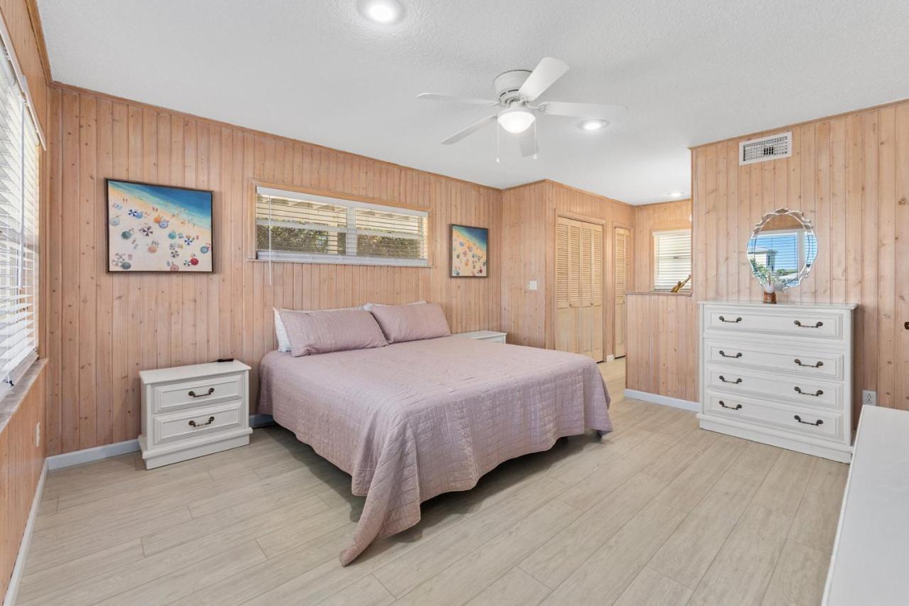 Holiday home Pet Friendly In With Wrap-around Porches And Close Proximity To St. Augustine