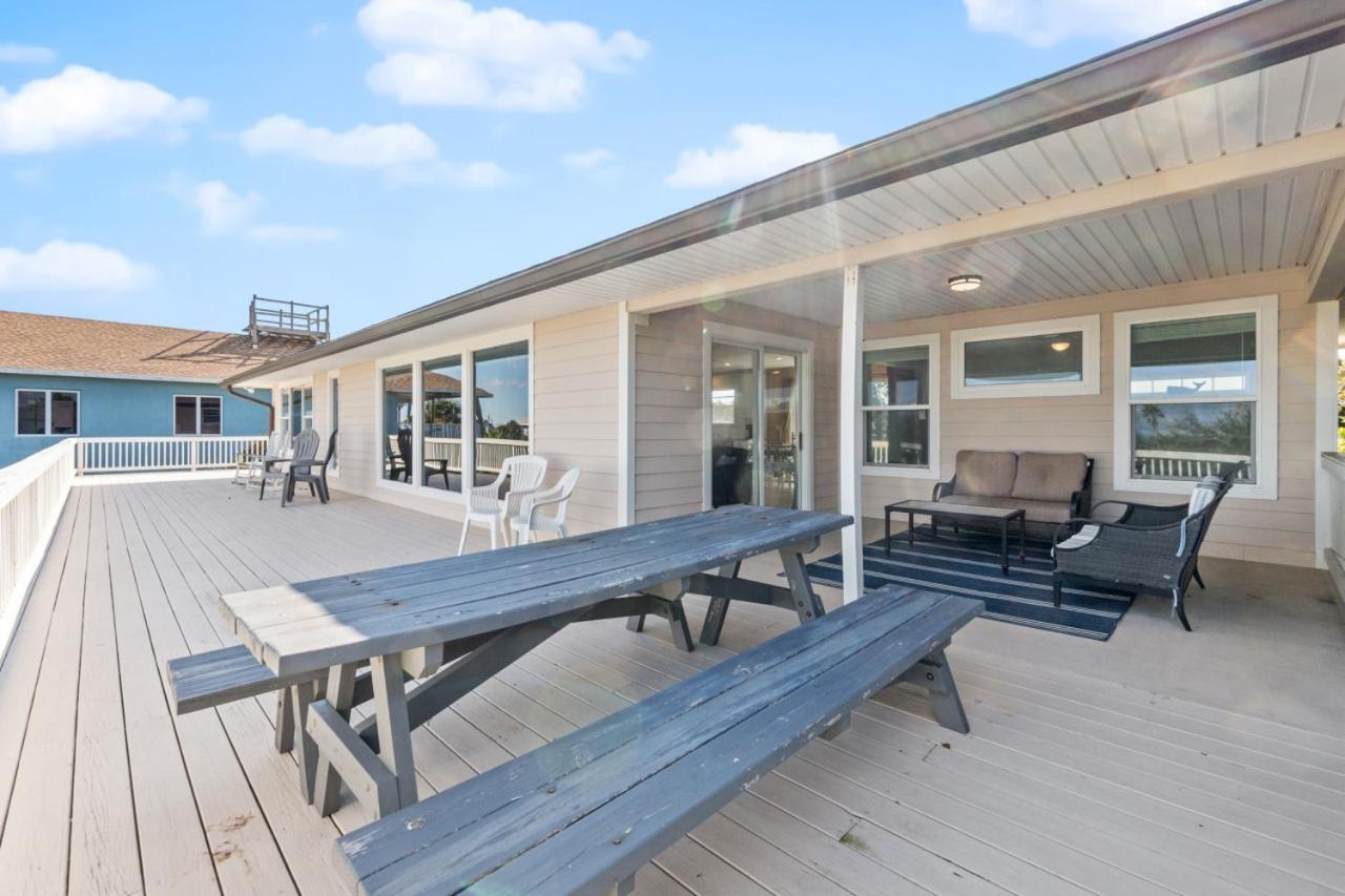 Holiday home Pet Friendly In With Wrap-around Porches And Close Proximity To