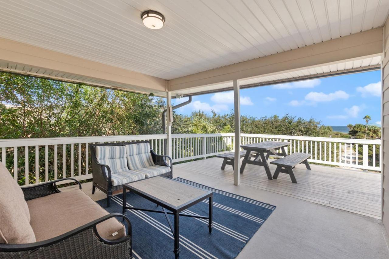 Pet Friendly In With Wrap-around Porches And Close Proximity To Holiday home *