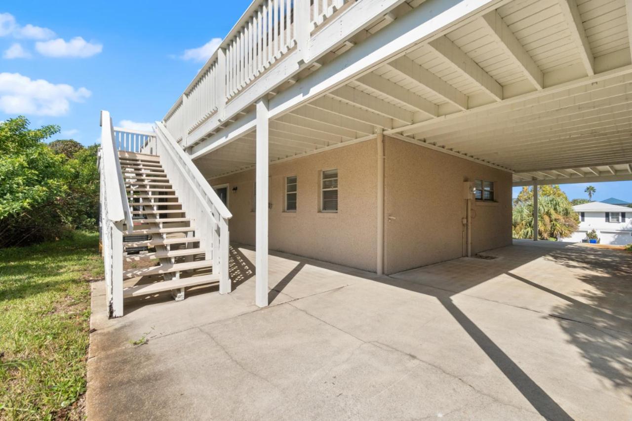 Pet Friendly In With Wrap-around Porches And Close Proximity To Holiday home *