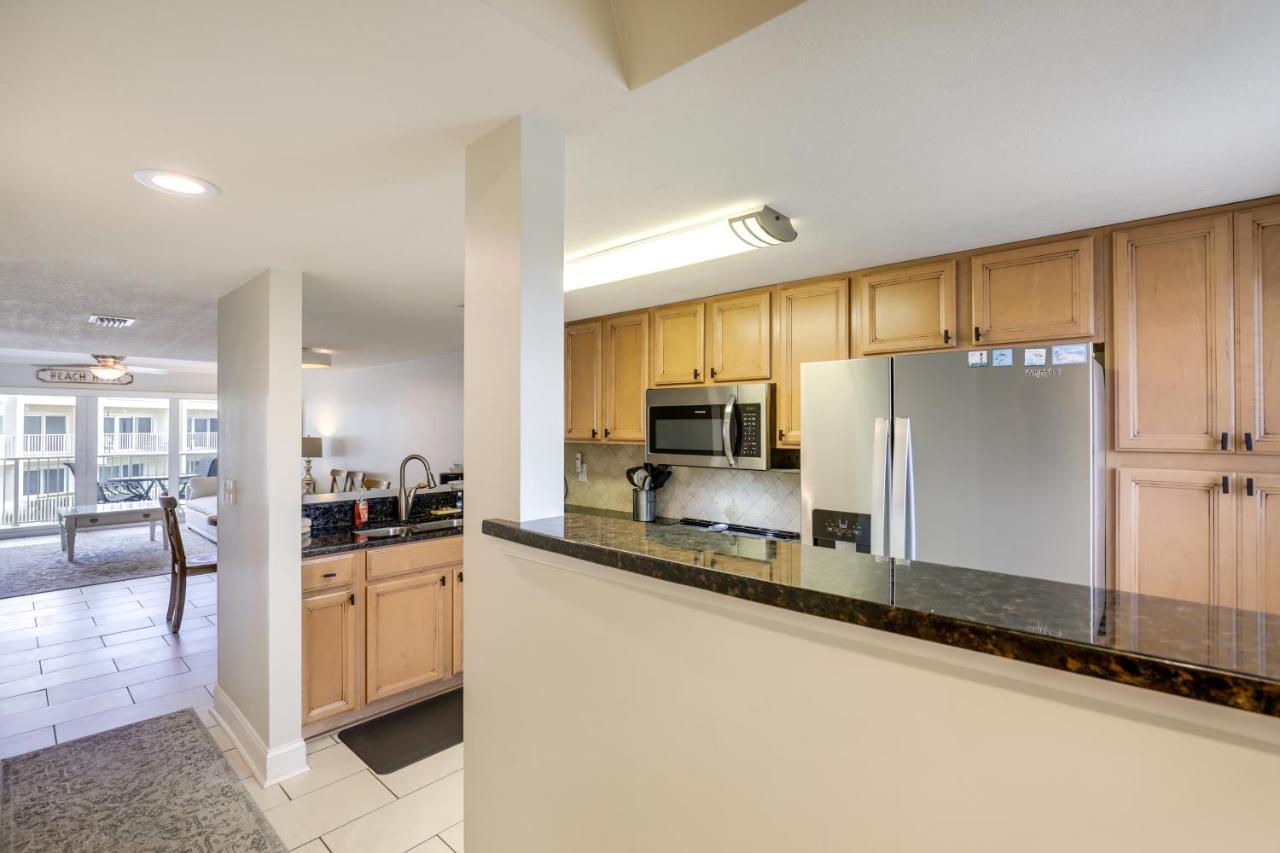 St Augustine Poolside Oasis With Private Patio! Apartment