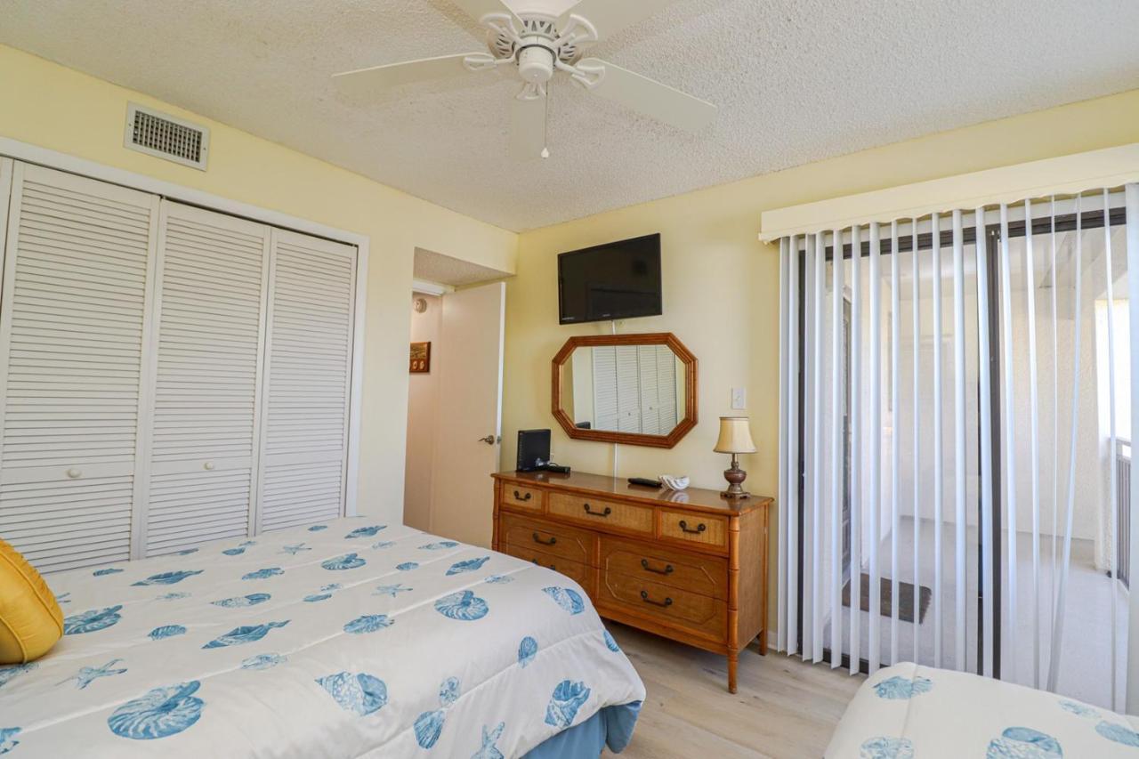 Island South 33