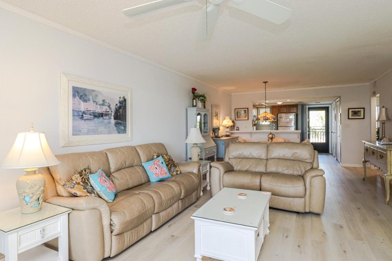 Island South 33 *