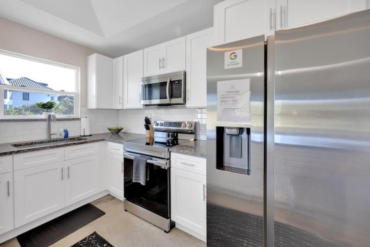 Butler Bliss Modern Vacation Holiday home