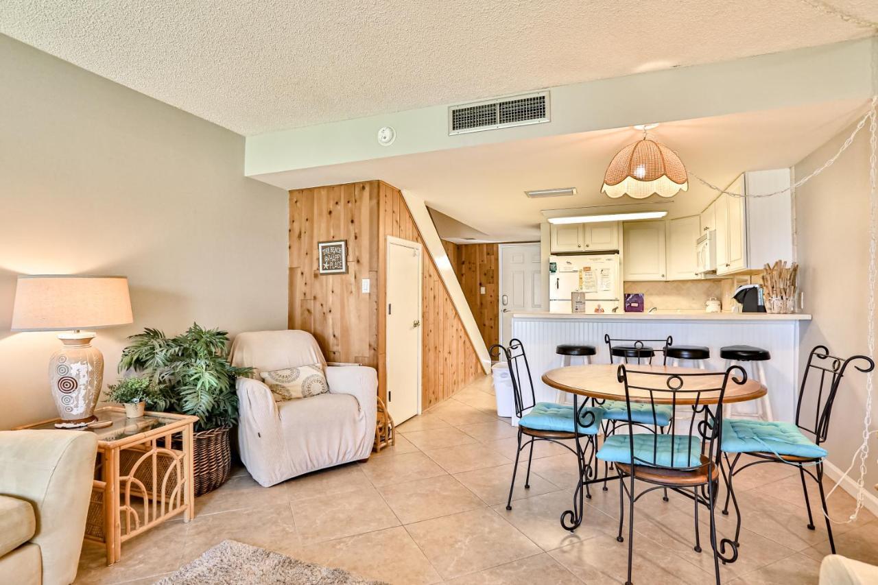 Coquina B202 Salt Life *