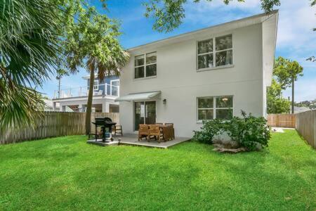 Casa Comares, Overlooks Lighthouse, Near Dt + Bch!