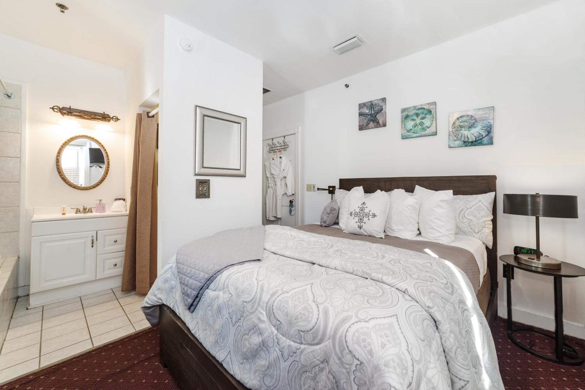 Agustin - - Adults Only Bed & Breakfast