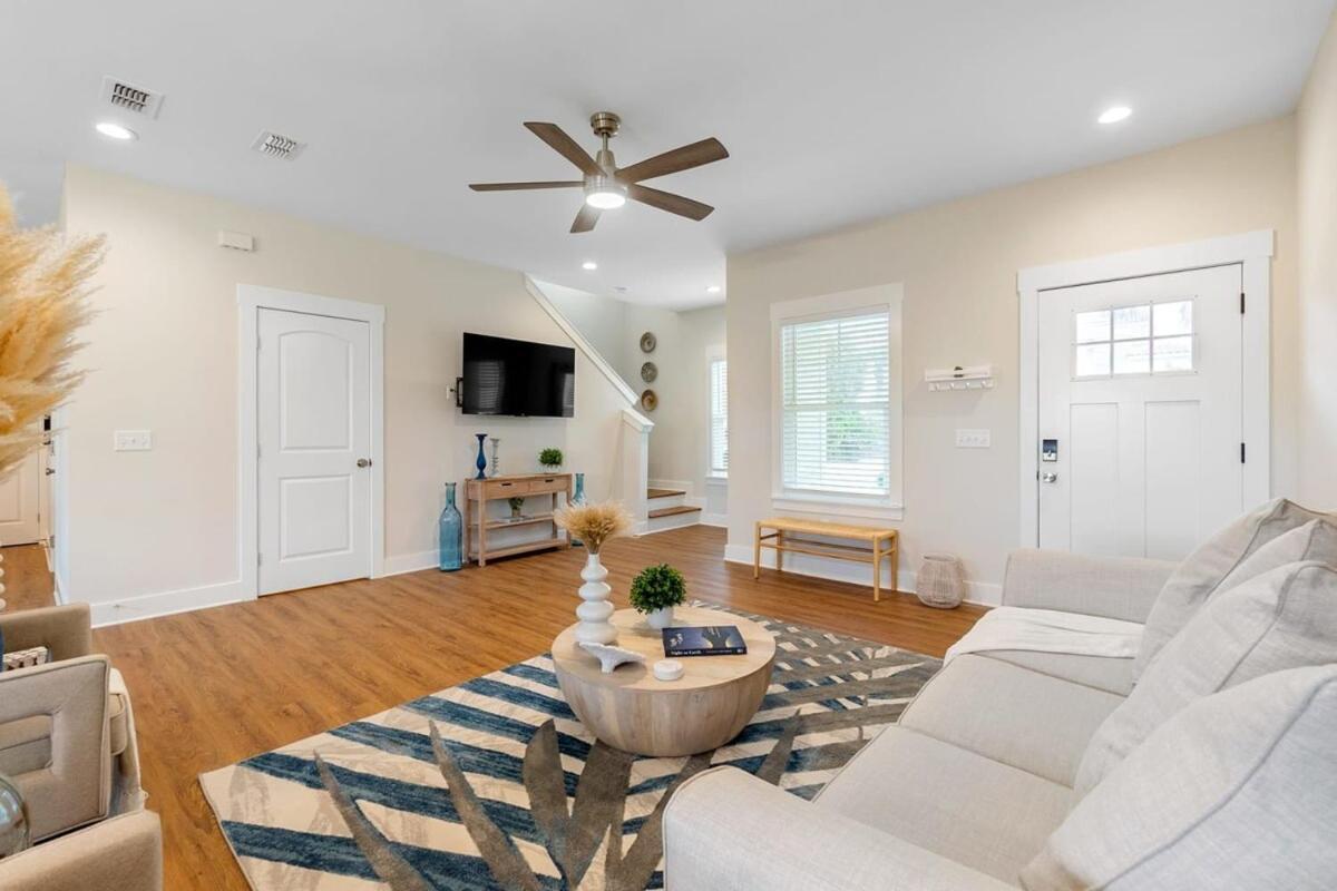 Ocean Breeze- Chic Steps To Family Friendly Holiday home