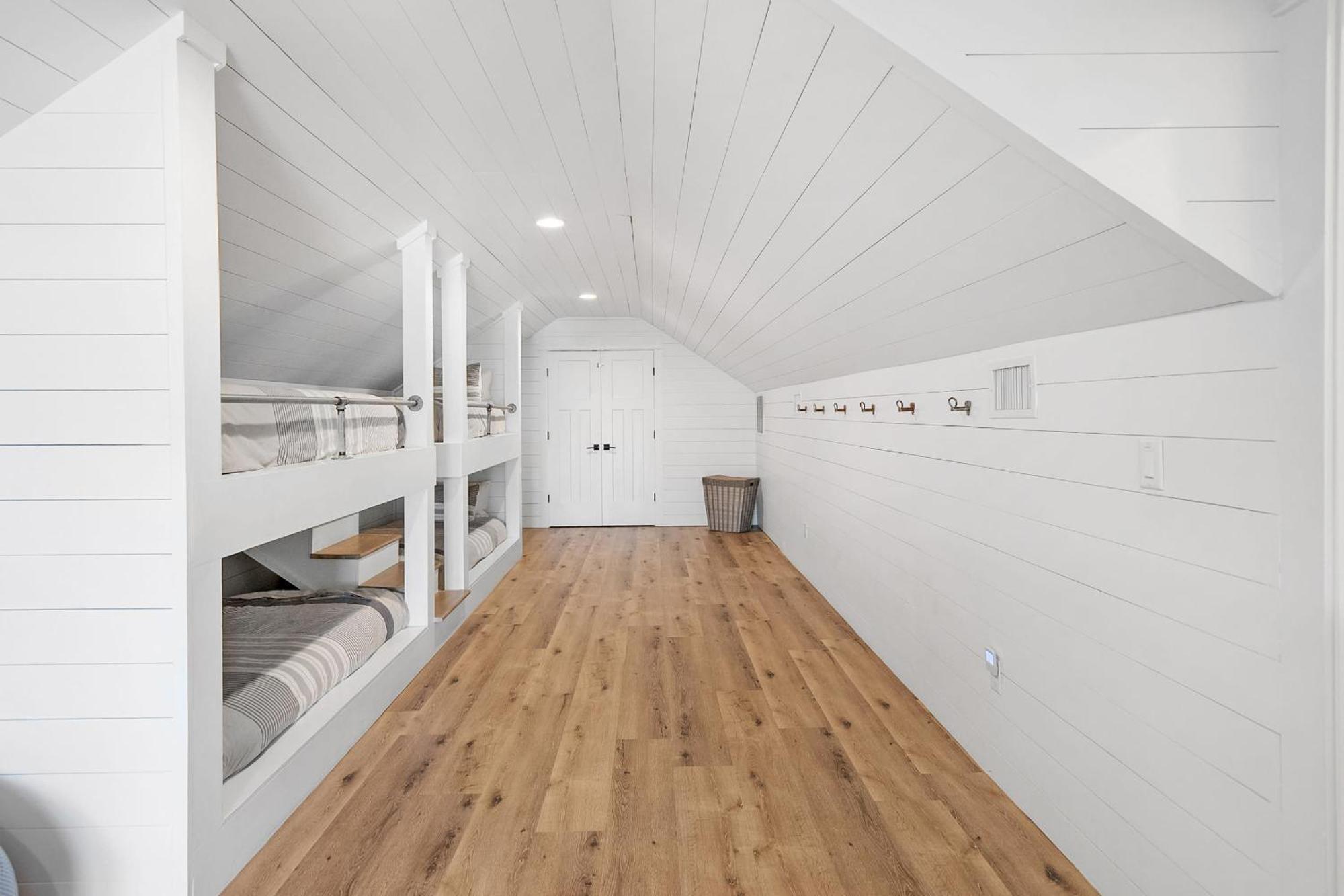 Your Summer Haven Near Heated Pool Bbq