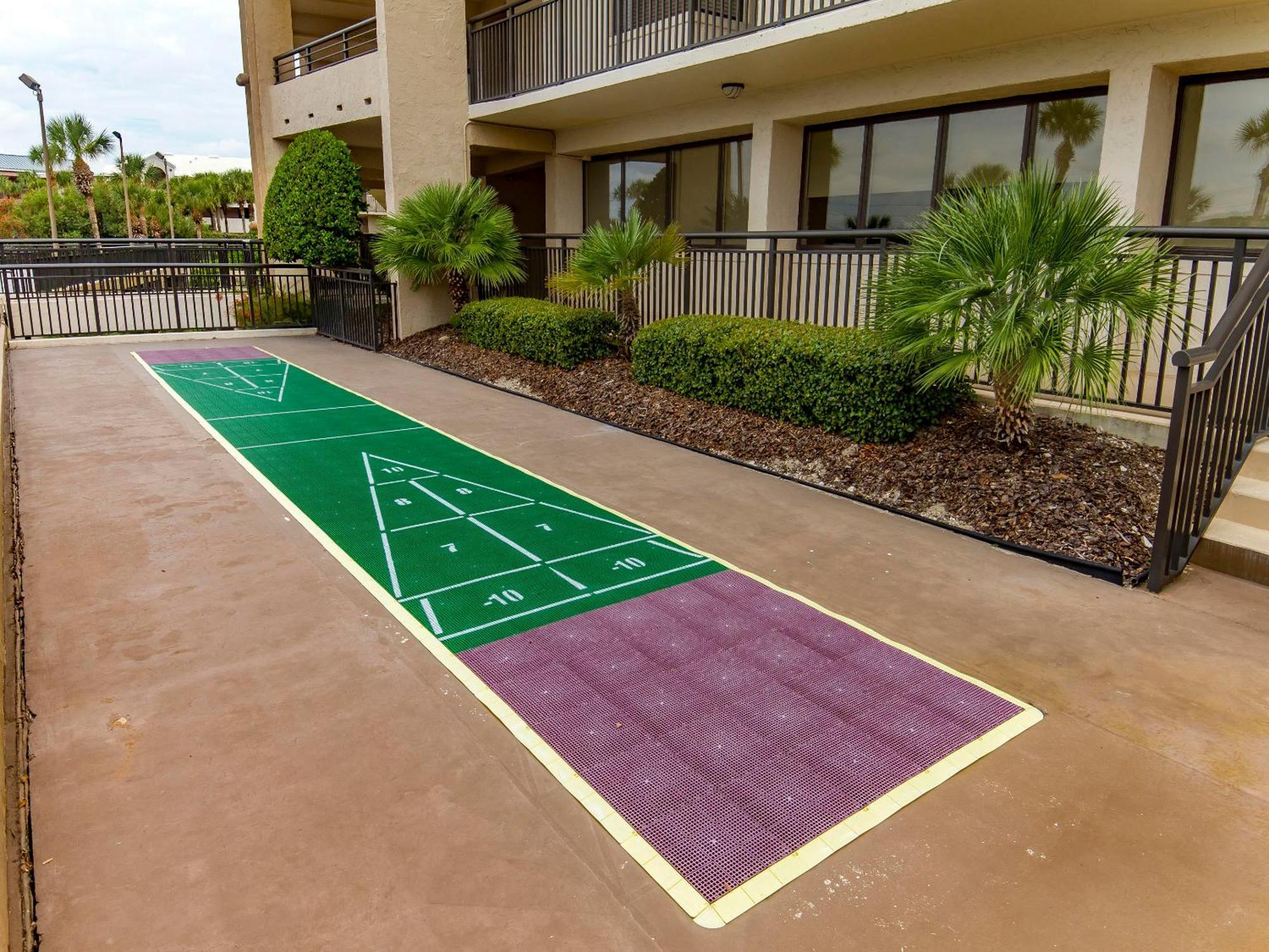 Apartment Barefoot Trace 208