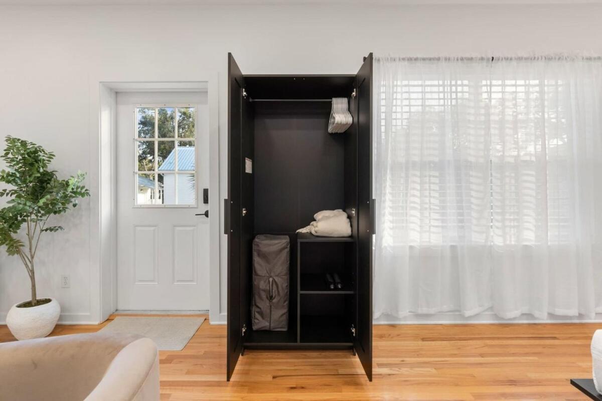 Uptown Loft - Bright - Modern - Walkable Apartment St. Augustine